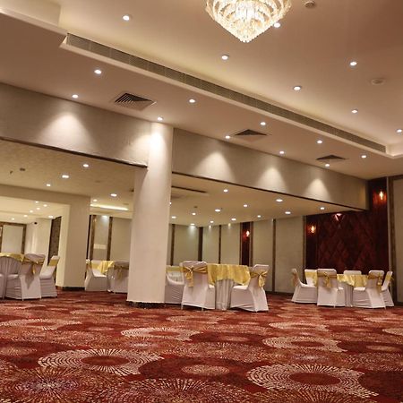 Hotel The Radiant Star Jaipur Bagian luar foto