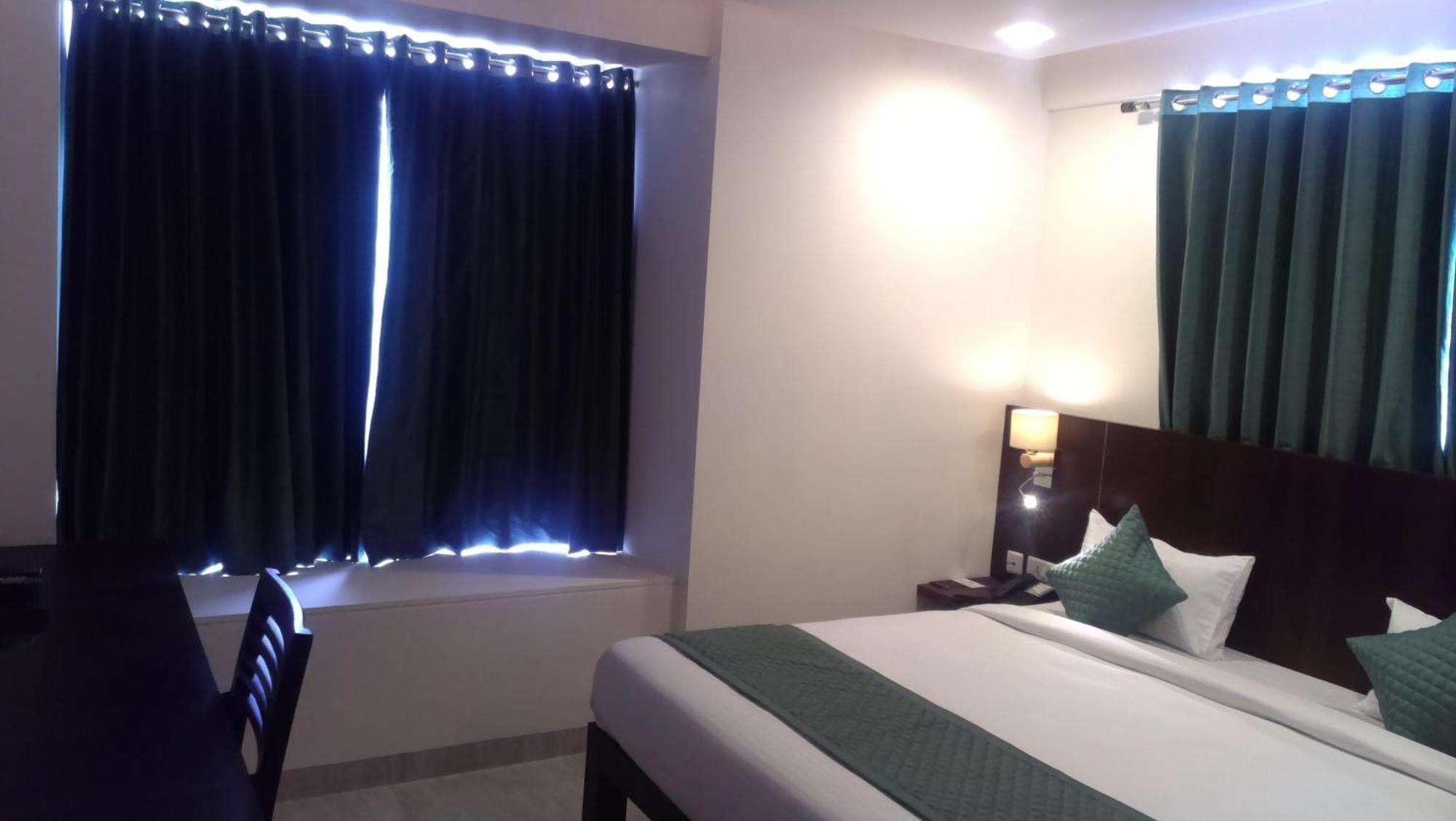Hotel The Radiant Star Jaipur Bagian luar foto