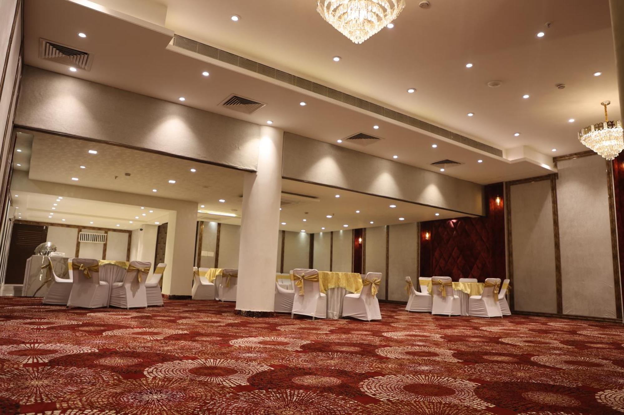 Hotel The Radiant Star Jaipur Bagian luar foto